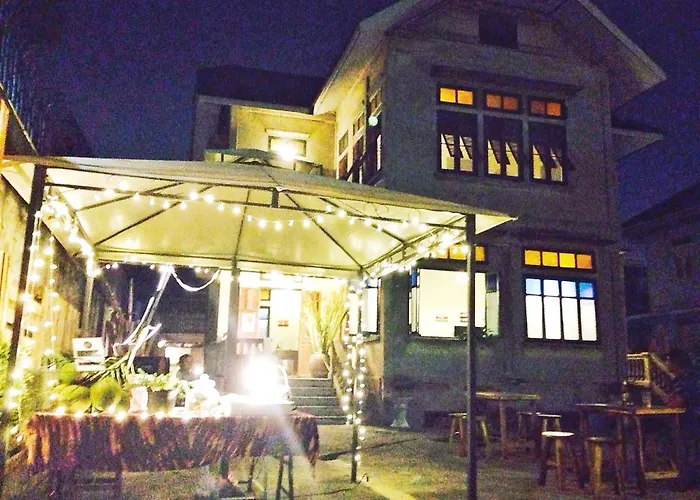 A Day In A Life & Gallery Hostel Bangkok